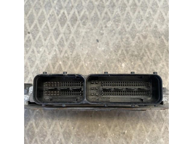 Řídící jednotka 0281030864, 391122A980   Hyundai i30 2014