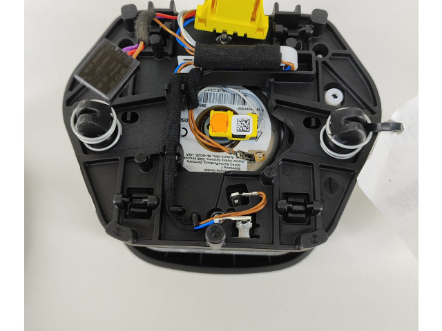 Подушка безопасности водителя 57H880201B   Skoda Kodiaq II