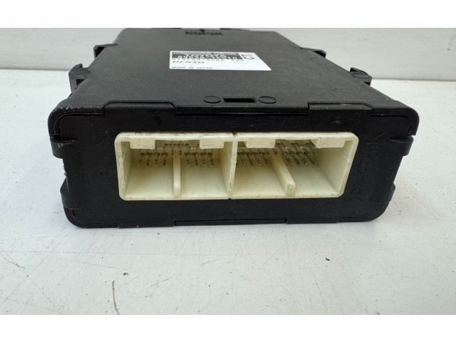 Блок управления коробкой передач 8953576010   Toyota Prius (XW30)