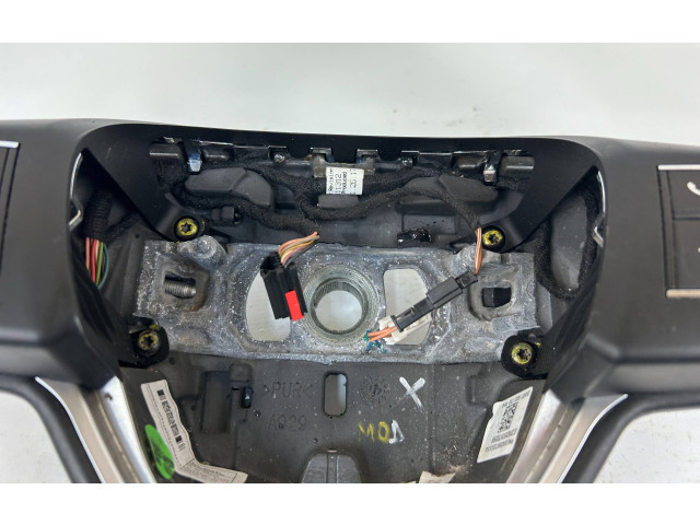 Руль Maserati Levante  2017 -  года 670087613      