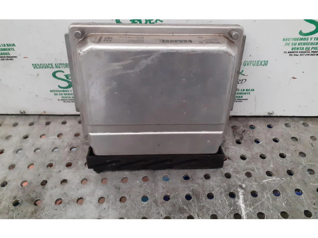 Блок управления двигателем Блок управления 0281001776   Volvo V70