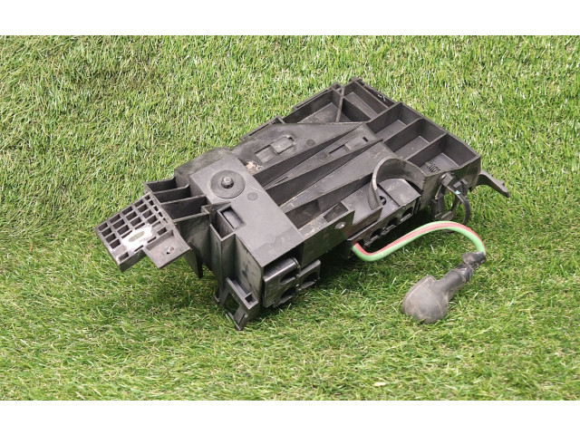 Блок предохранителей DG9T14A301AC   Ford Fusion II    