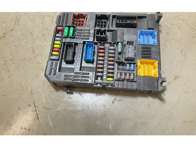 Блок предохранителей  9830707680, 2591961714   Peugeot Partner III    