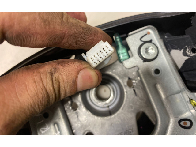 Руль KIA Rio  2006 - 2011 года 561001W540HU      