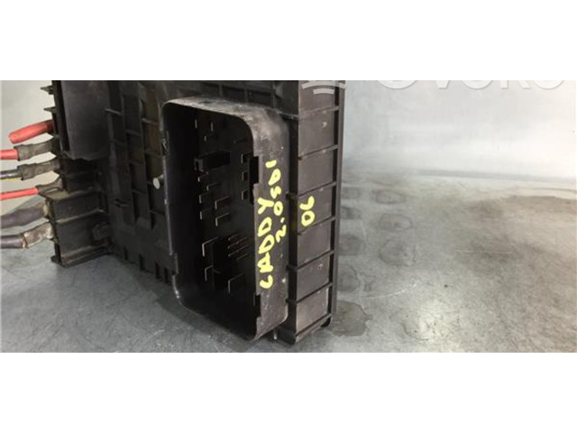 Блок предохранителей 1K0937125, 017183071 Volkswagen Caddy