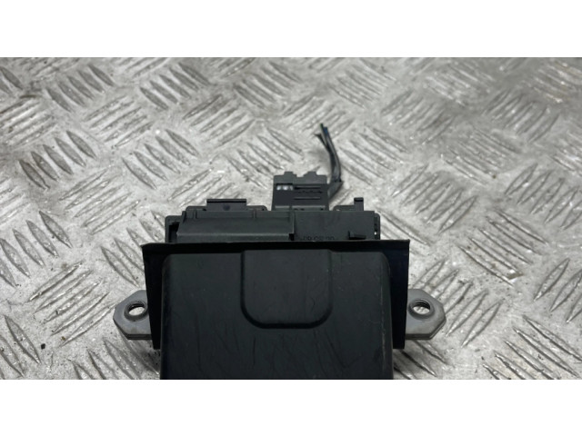 Замок багажника 8M51R442A66 Ford C-MAX I 2003-2010 года