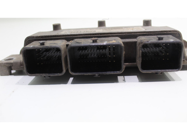 Řídící jednotka S180047002, 8V21-12A650-SF   Ford Fiesta 2012