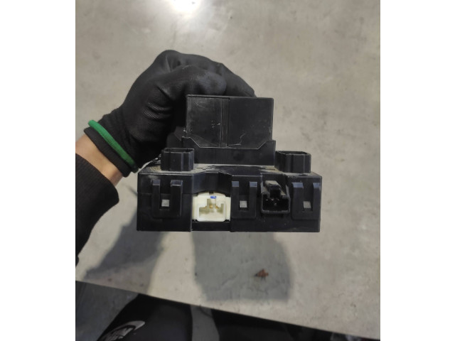 Pojistková skříňka 71405036, 8F180161 Lexus GS 300 350 430 450H 2007