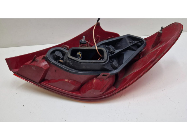 Задний фонарь  9649986680    Peugeot 207   