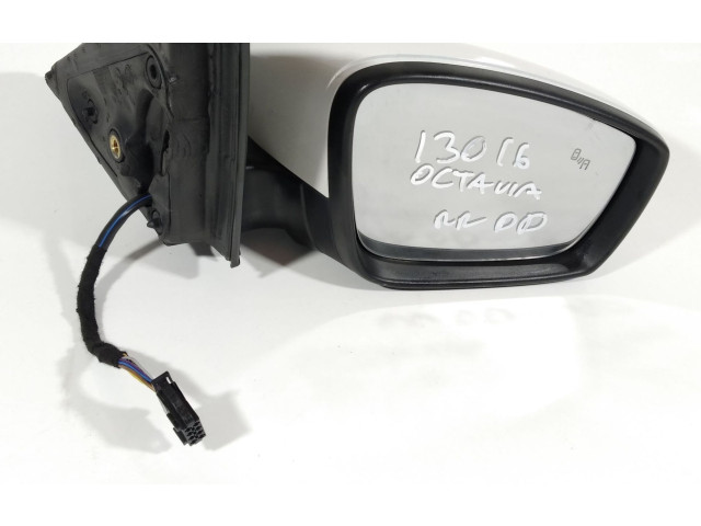 Зеркало электрическое        Skoda Fabia Mk3 (NJ)  2015 - 2021 года   