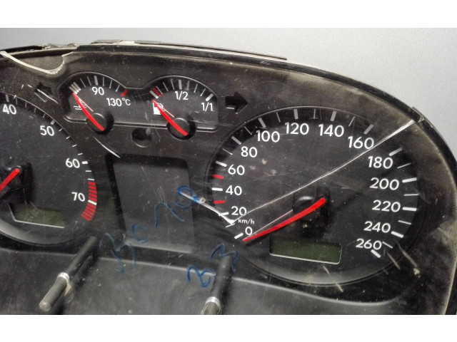 Přístrojová deska Volkswagen Golf IV 2001 1J0919881B, 0263611022