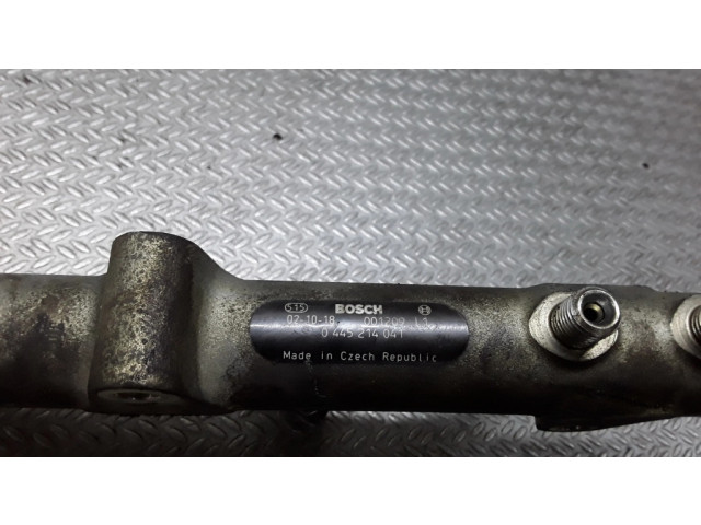 Vstřikovací lišta 0445214041 Chrysler Voyager pro naftový motor 2.5