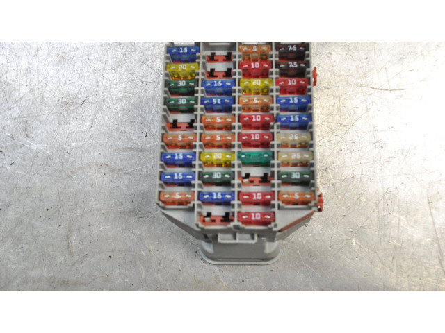 Блок предохранителей       Volvo V70