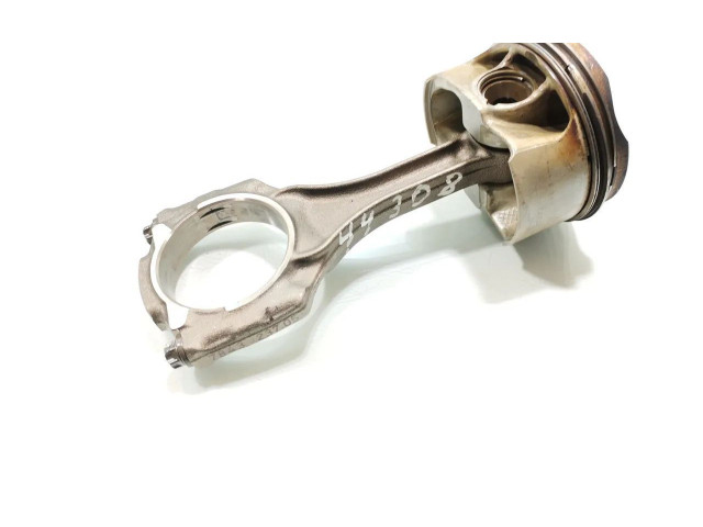 Píst BMW M6 S63B44B