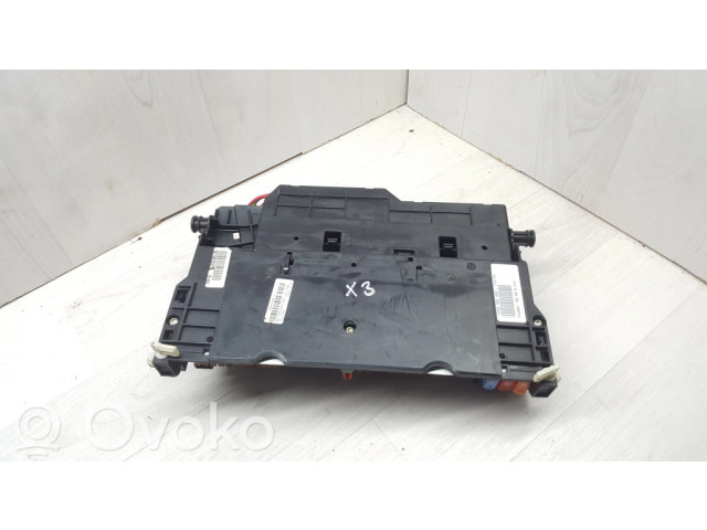 Блок предохранителей 90101246, 18500000000   BMW X3 E83    