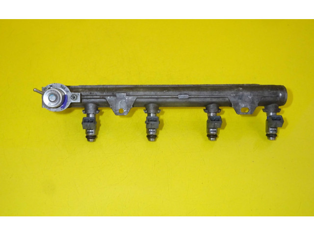 Топливная рампа 036133319B   Volkswagen Golf IV  