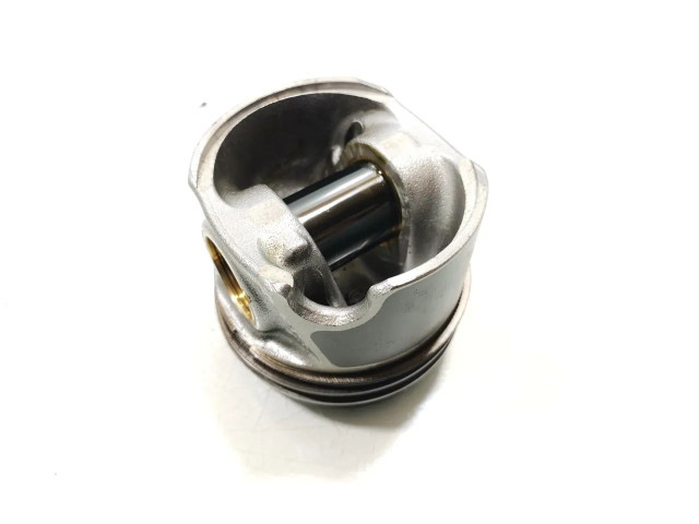 Píst Audi A3 S3 8V CRLB