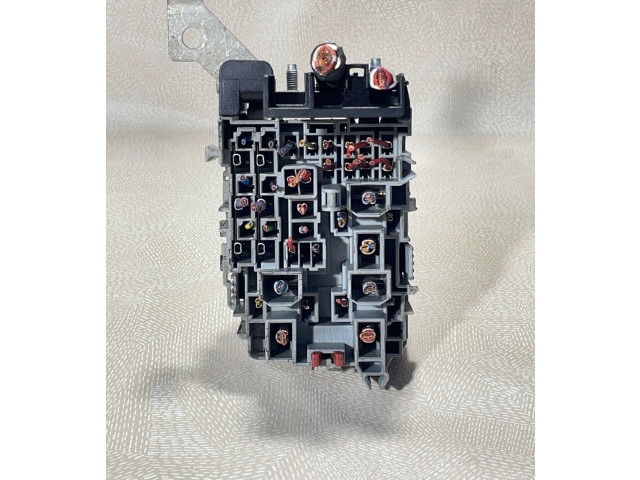 Блок предохранителей 6G9T14A481 Volvo S80