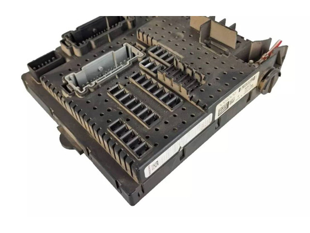 Блок предохранителей 8676391 Volvo XC90