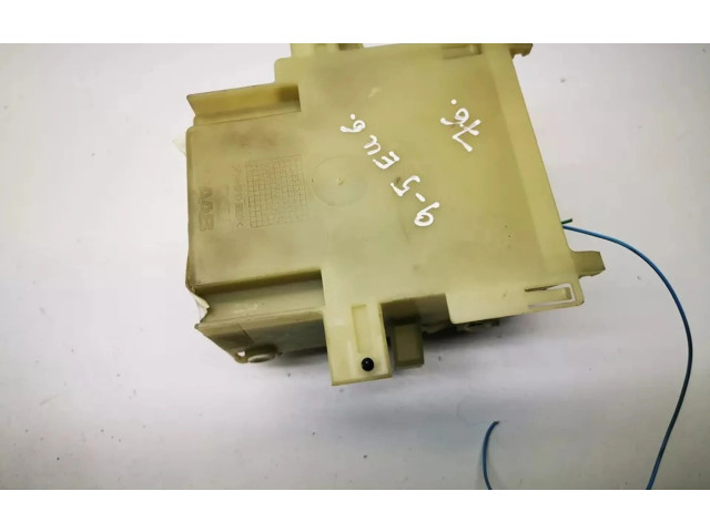 Блок предохранителей    5242540, 0440903   Saab 9-5