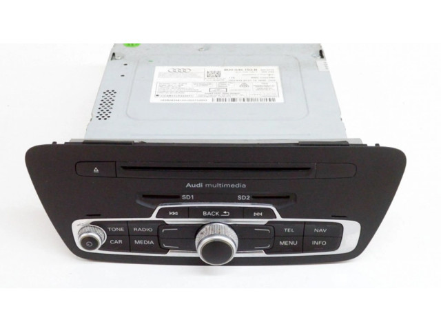 Радио/ проигрыватель CD/DVD / навигация