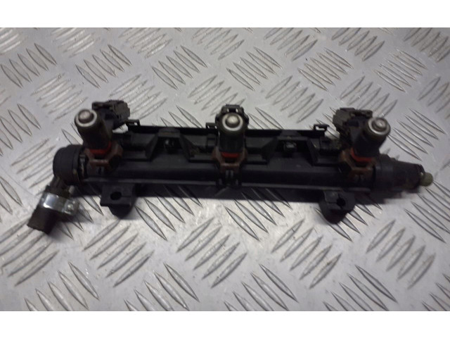 Топливная рампа 03E133320   Skoda Fabia Mk1 (6Y)  