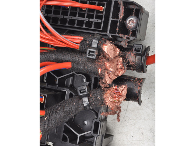 Pojistková skříňka A1779061102 Mercedes-Benz GLA H247 2021