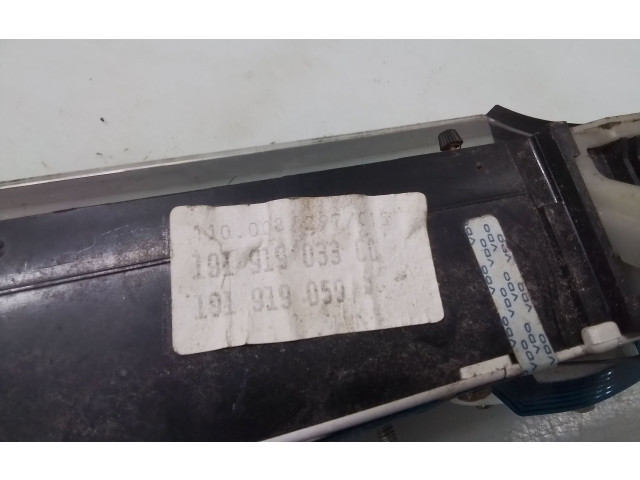 Панель приборов 191919033CC Volkswagen Golf II