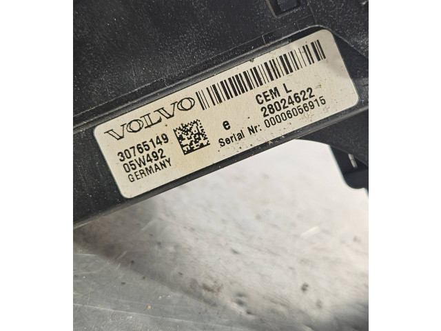 Блок предохранителей 30765149, 05W492   Volvo V70    