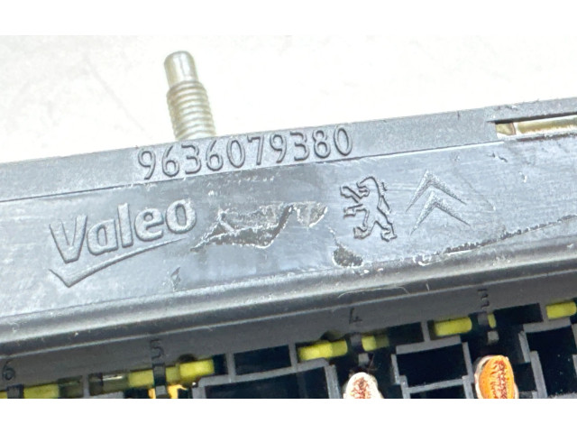 Pojistková skříňka 9636079380 Peugeot 3008 2012