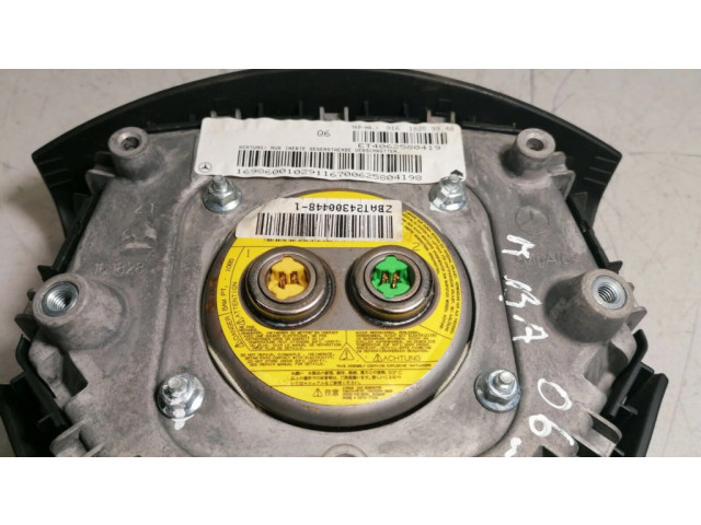 Подушка безопасности водителя A16986001029 Mercedes-Benz A W169