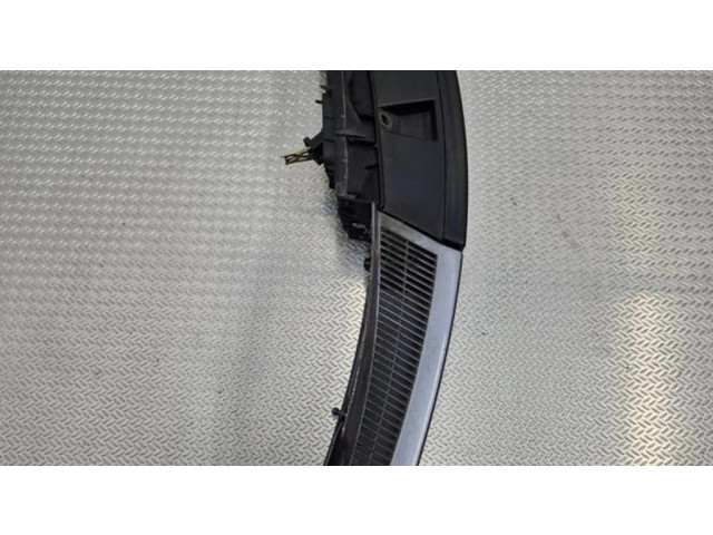 Задний фонарь  13130028    Opel Meriva A   2003-2010 года