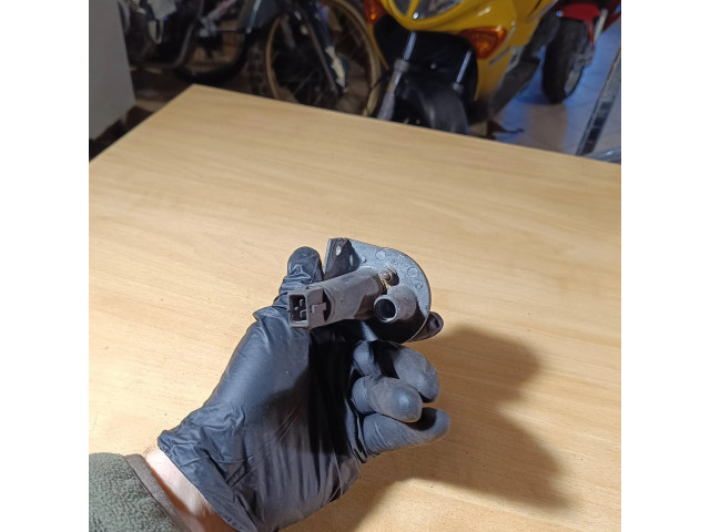 Vstřikovací lišta 0280140124 BMW 5 E39 pro naftový motor 2.0