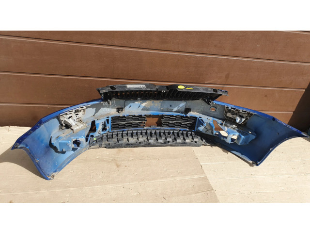 Передний бампер