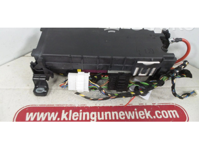 Блок предохранителей A2465400040 Mercedes-Benz A W176