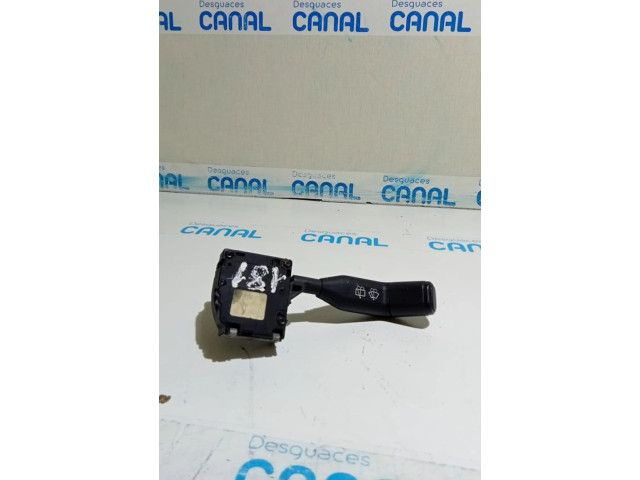 Включатель стеклоочистителей    Renault Clio I   