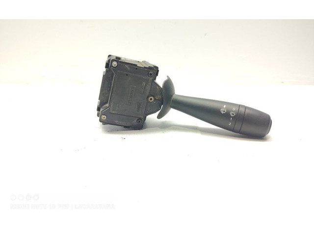 Ручка стеклоочистителей 8201168008 Dacia Dokker