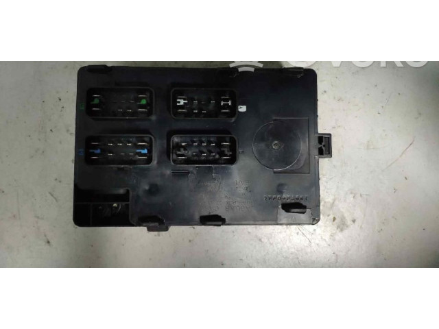 Блок предохранителей Jaguar XJ X308 1998-2002 года 518020201