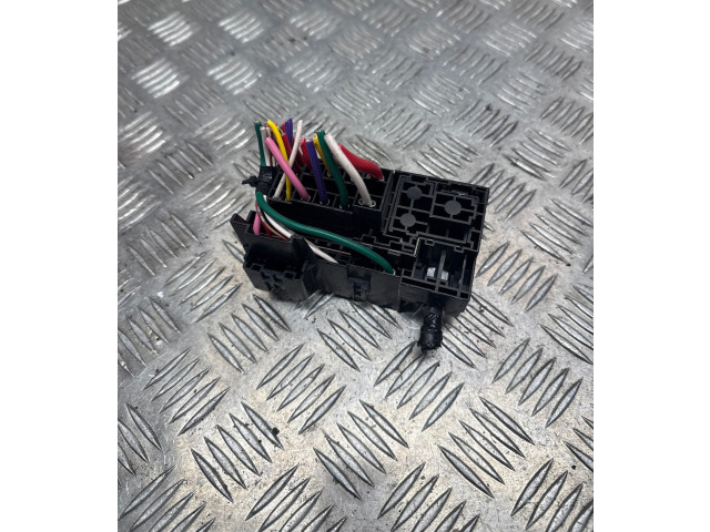 Блок предохранителей    Honda HR-V    