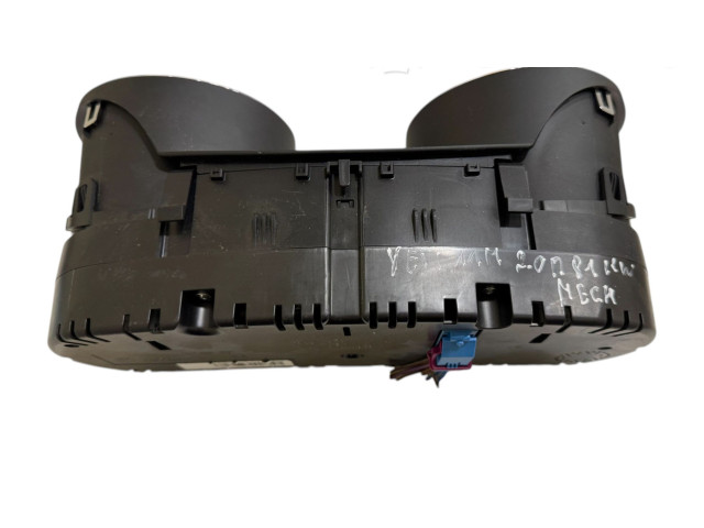 Панель приборов 5L0920800H, 1173929652 Skoda Yeti (5L)