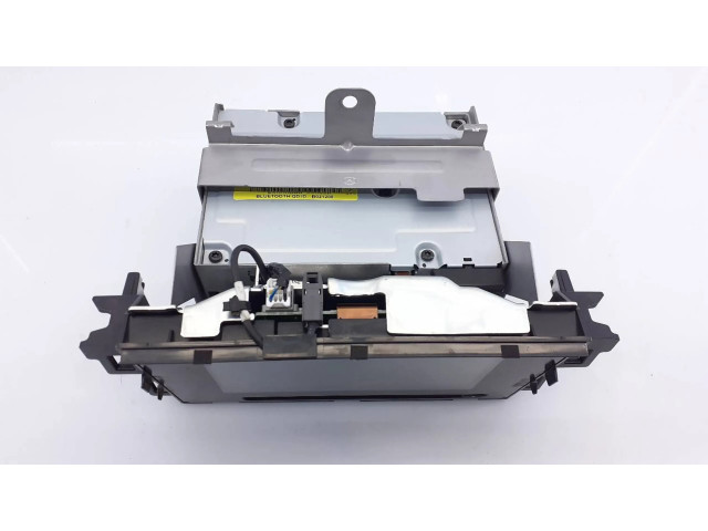 Радио/ проигрыватель CD/DVD / навигация