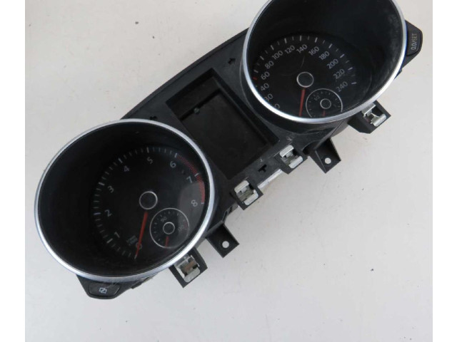 Панель приборов 5k0920871 Volkswagen Golf VI