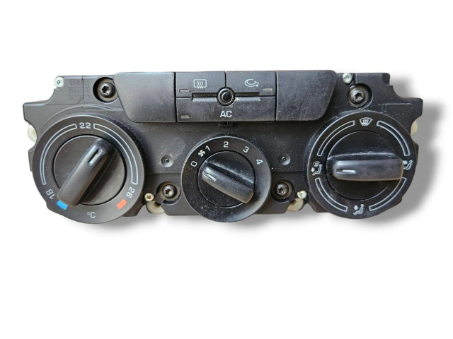 Блок управления климат-контролем 1Z0820047D   Skoda Octavia Mk2 (1Z)