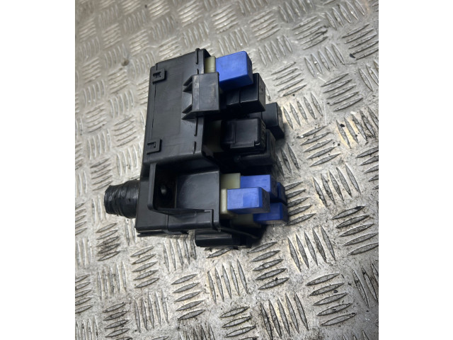 Блок предохранителей    Infiniti FX    