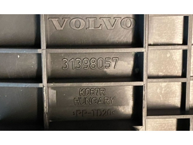 Блок предохранителей 31346672, 31398057 Volvo XC90