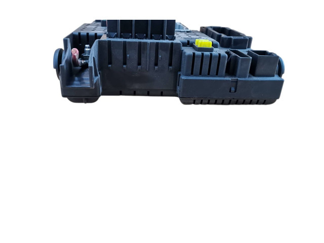 Блок предохранителей 8676391, 12217799 Volvo XC90