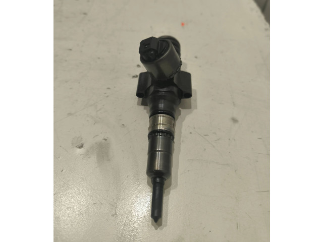 Форсунка 0124720404    Audi A3 S3 8P   