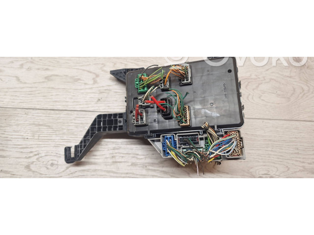 Блок предохранителей 1s7t14a073af   Ford Mondeo Mk III