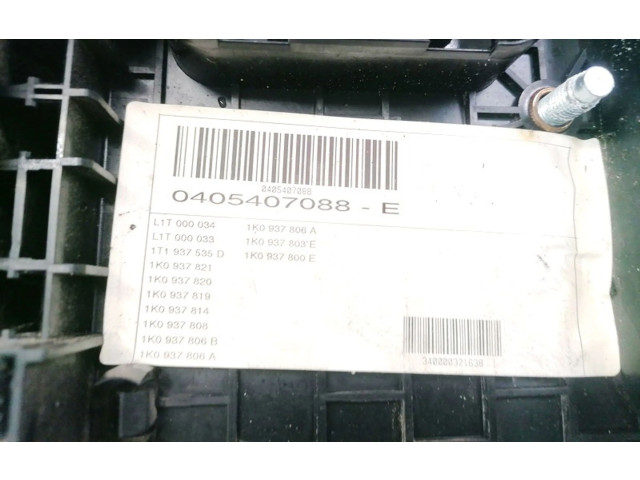 Блок предохранителей  1K0937821, 1K0937820   Volkswagen Touran I    