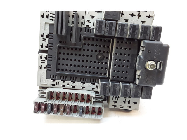 Блок предохранителей 9494343, 9494509 Volvo S80